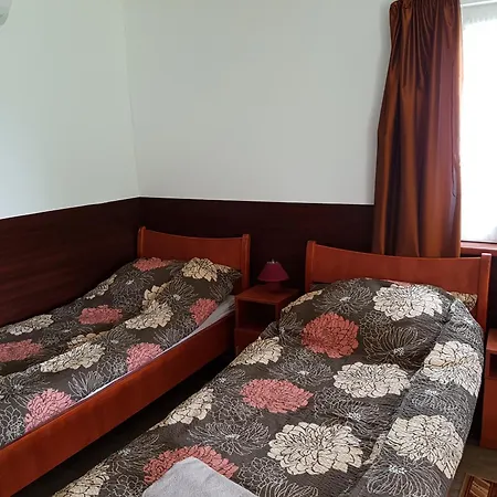 Horvath Apartment *