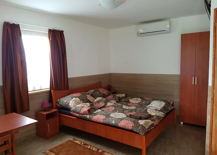 Horvath Apartament *